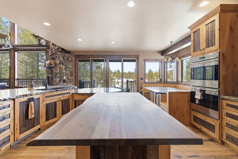 Riverfront Wildlife Lodge kitchen — Henry's Fork cabin near West Yellowstone